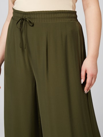 Wide leg Pantaloni 'Janay' de la Guido Maria Kretschmer Curvy pe verde