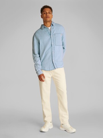 Calvin Klein Jeans Regular fit Ing - kék