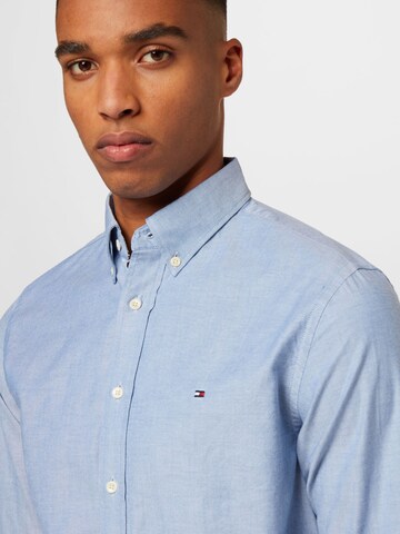 Coupe regular Chemise Tommy Remixed en bleu