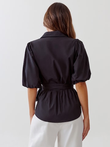 Tussah Blouse 'WREN' in Zwart: terug