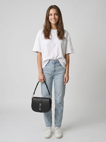 Emily & Noah Crossbody bag 'E&N Lewe' in Black: front