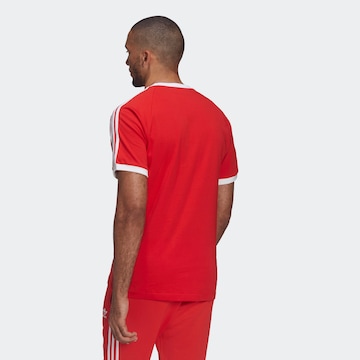 ADIDAS ORIGINALS Μπλουζάκι 'Adicolor Classics 3-Stripes' σε κόκκινο