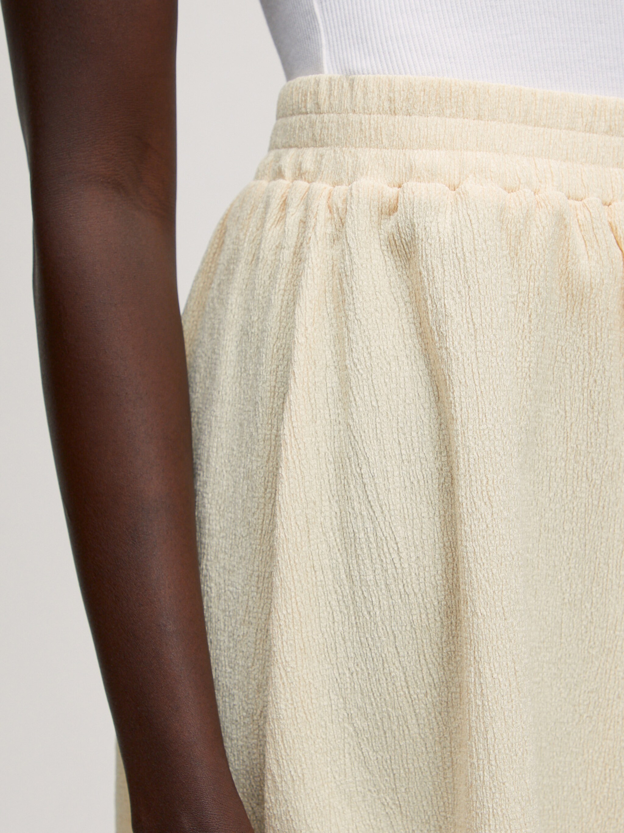 EDITED Produkte Shorts 'Mara' beige