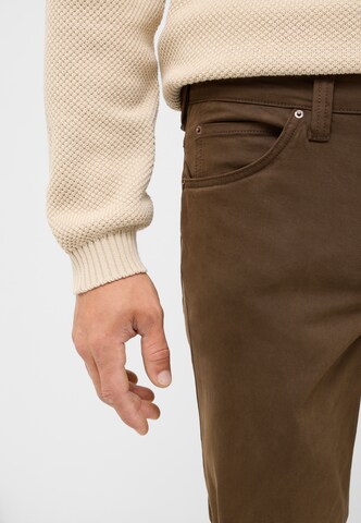 MUSTANG Regular Trousers in Brown