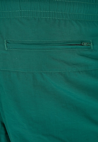 Urban Classics Kratke kopalne hlače | zelena barva