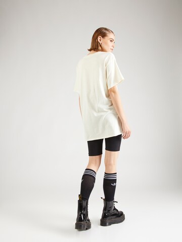 T-shirt 'Spice Girls' Nasty Gal en beige