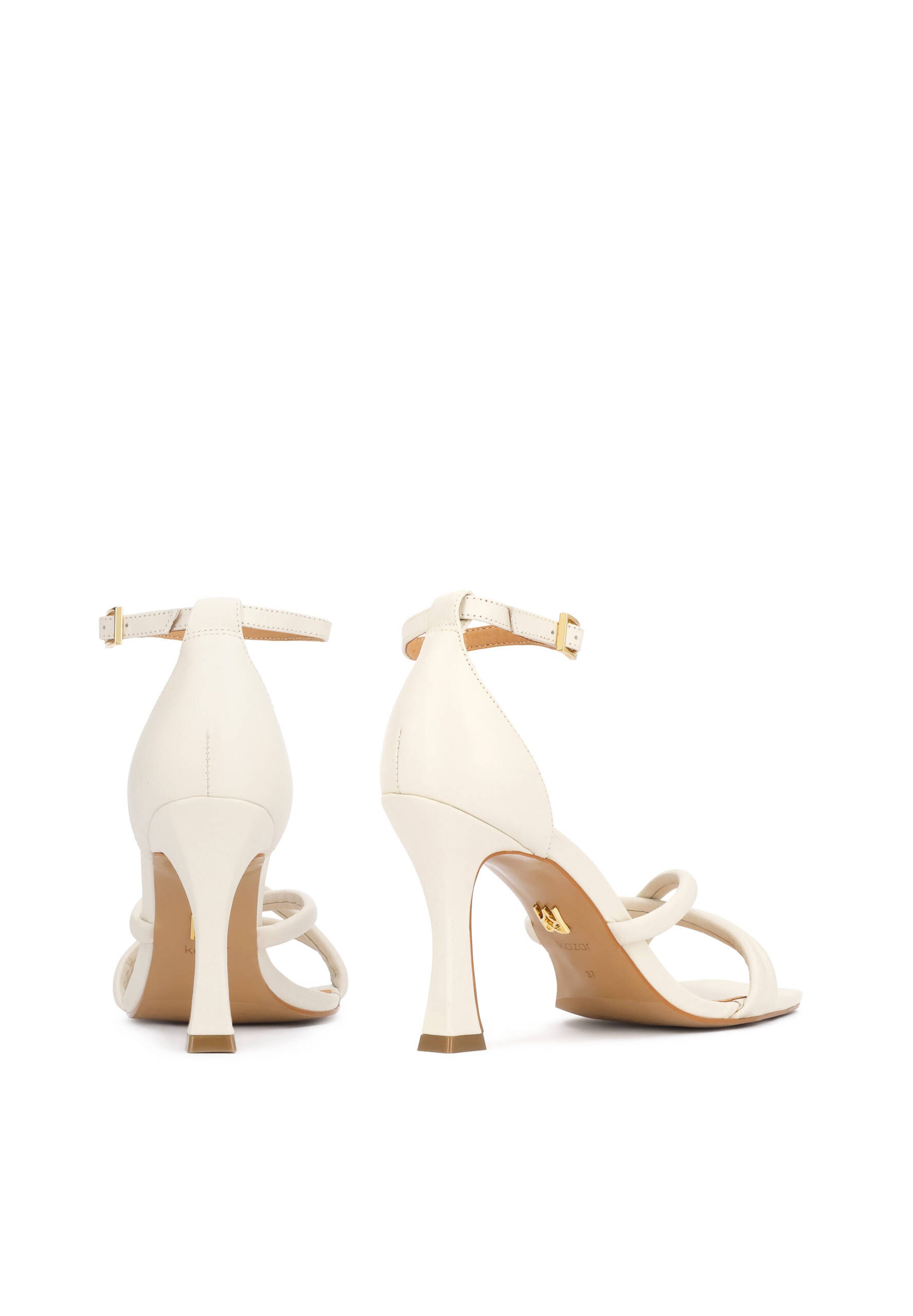 Kazar Сандали с каишка в бяло