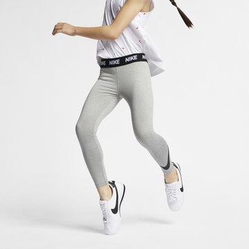 Nike Sportswear Skinny Sports trousers in Grey