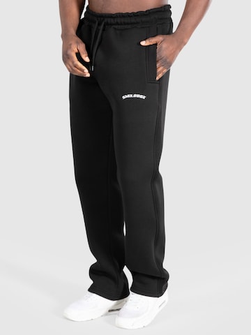 Smilodox Loosefit Jogginghose 'Karima' in Schwarz