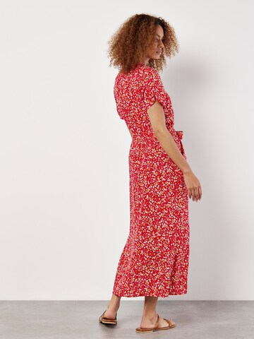 Robe Apricot en rouge