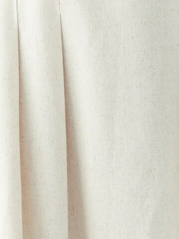 Willa Obleka 'LEICA' | bela barva