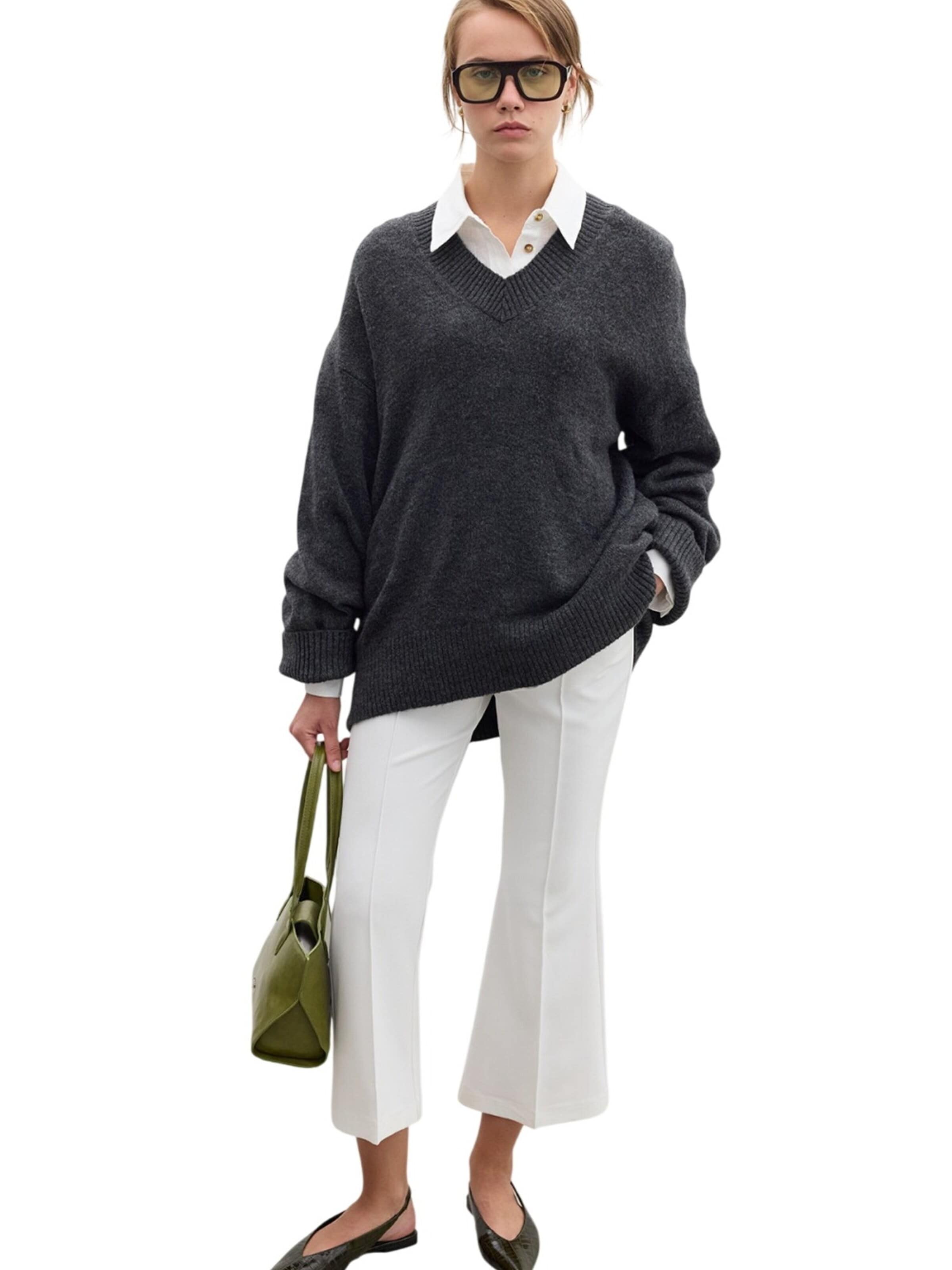 MANUKA Sweatshirt‌‌‌‌‌‌ in Grau