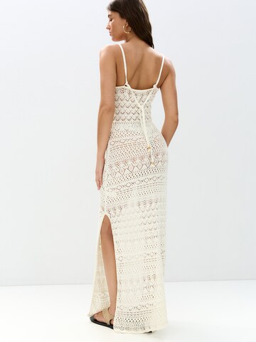 Pull&Bear Kleid 'VESTIDO' in Beige