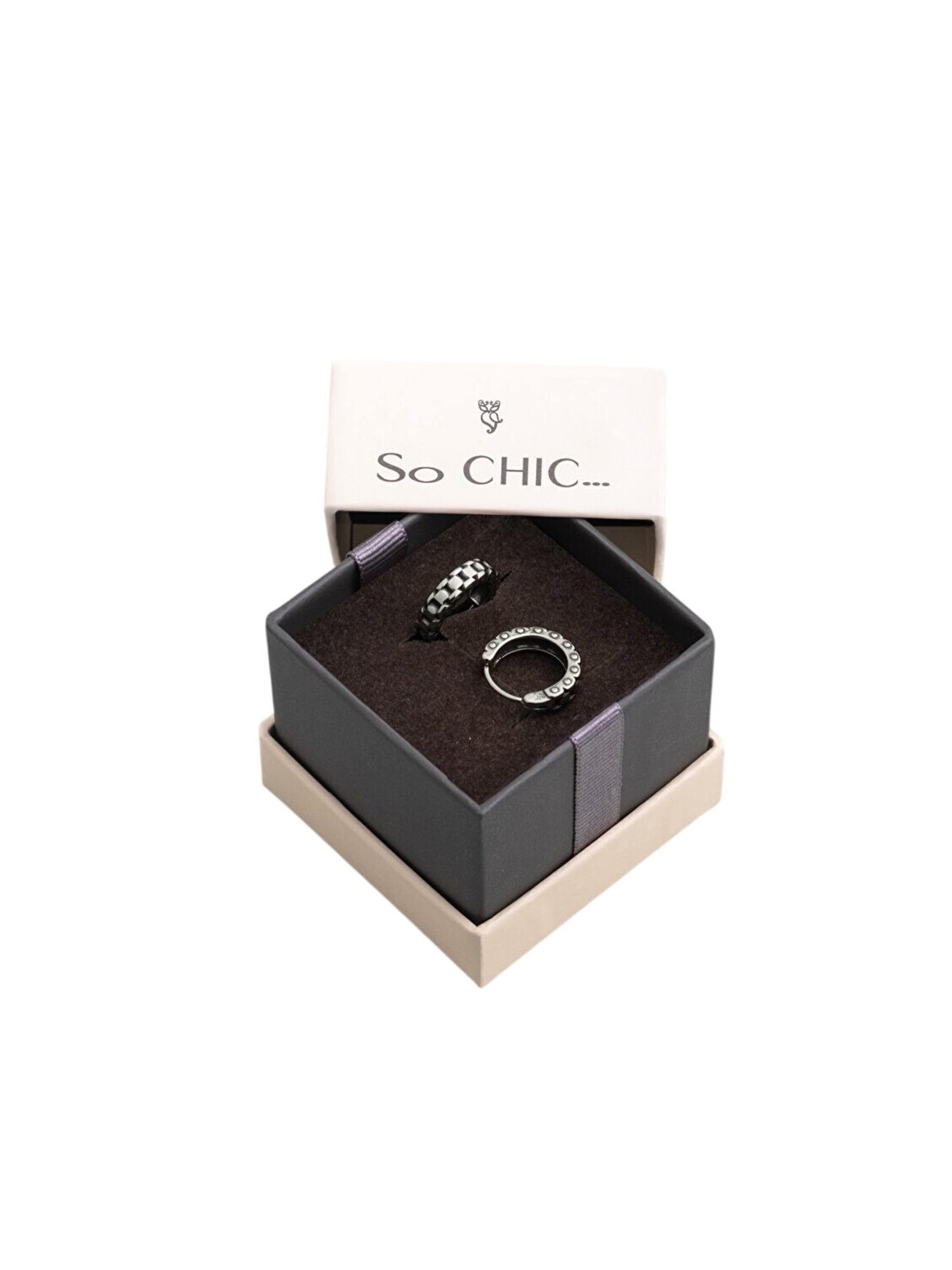 So Chic Earring in Silver