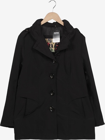Betty Barclay Mantel XXL in Schwarz: Vorderseite