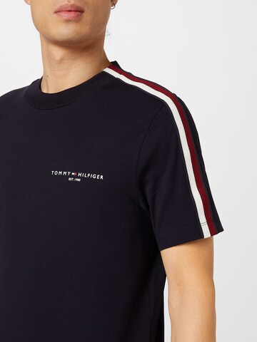 TOMMY HILFIGER Bluser & t-shirts i blå