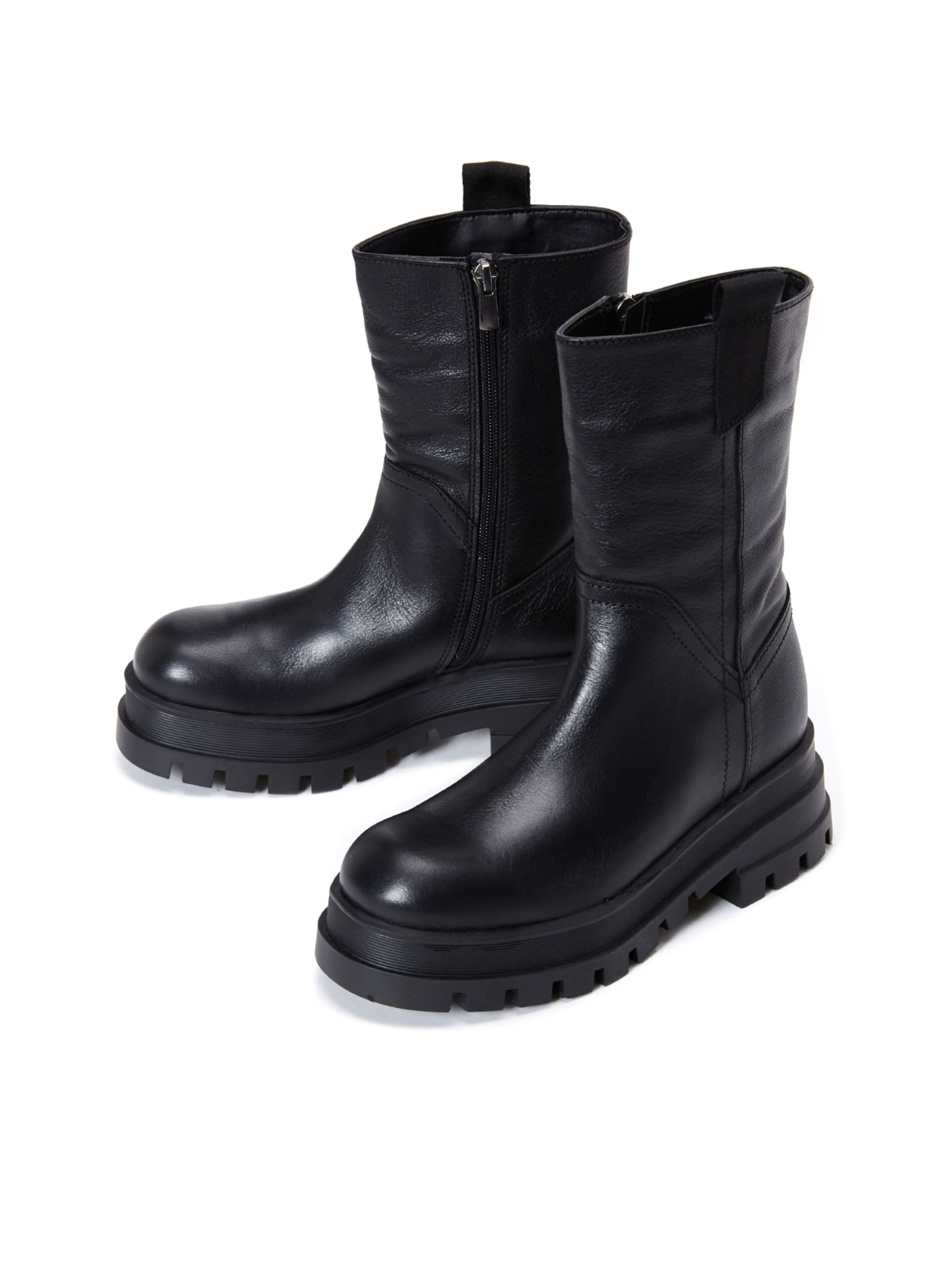 Derimod Booties in Black