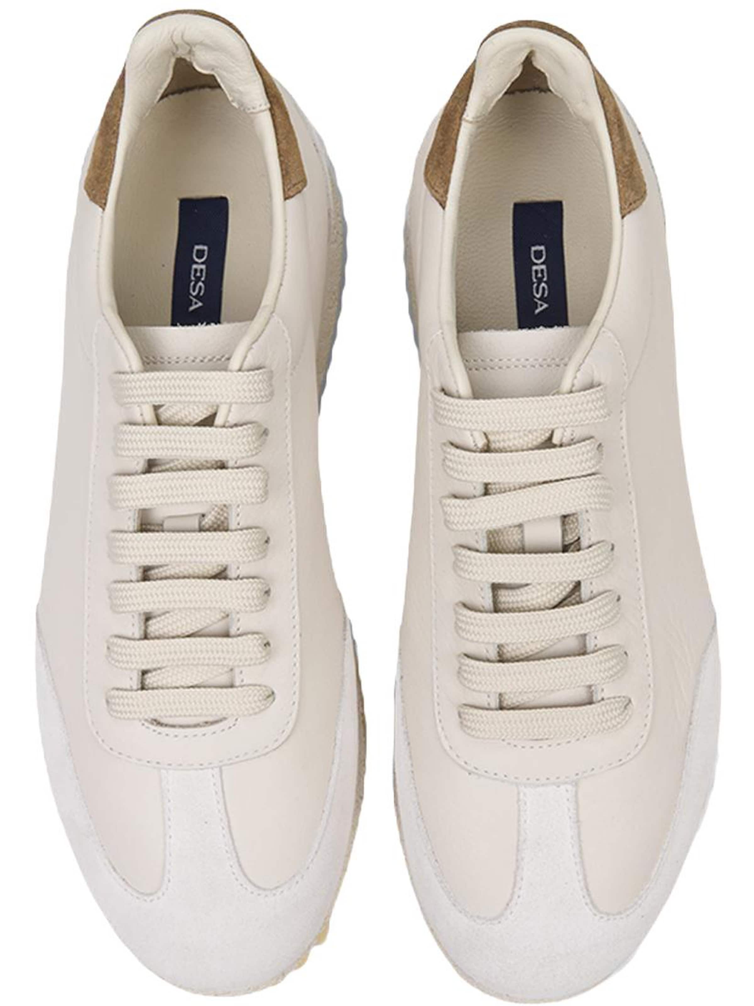Desa - Zapatillas sin cordones 'Sneaker' en blanco