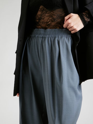 Samsøe Samsøe Loose fit Pleated Pants 'JULIA' in Grey