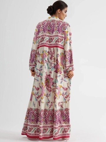 Abito di Hiccup in bianco