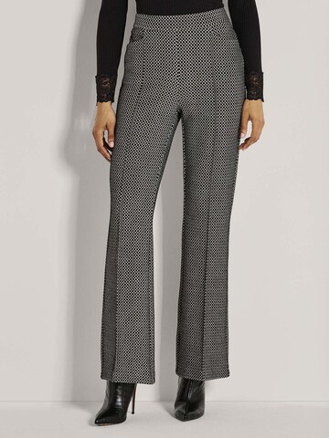 MADELEINE Wide leg Broek in Zwart: voorkant