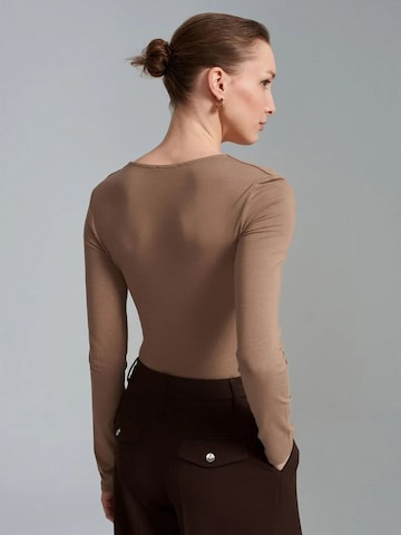 Maglietta di Dilvin in marrone