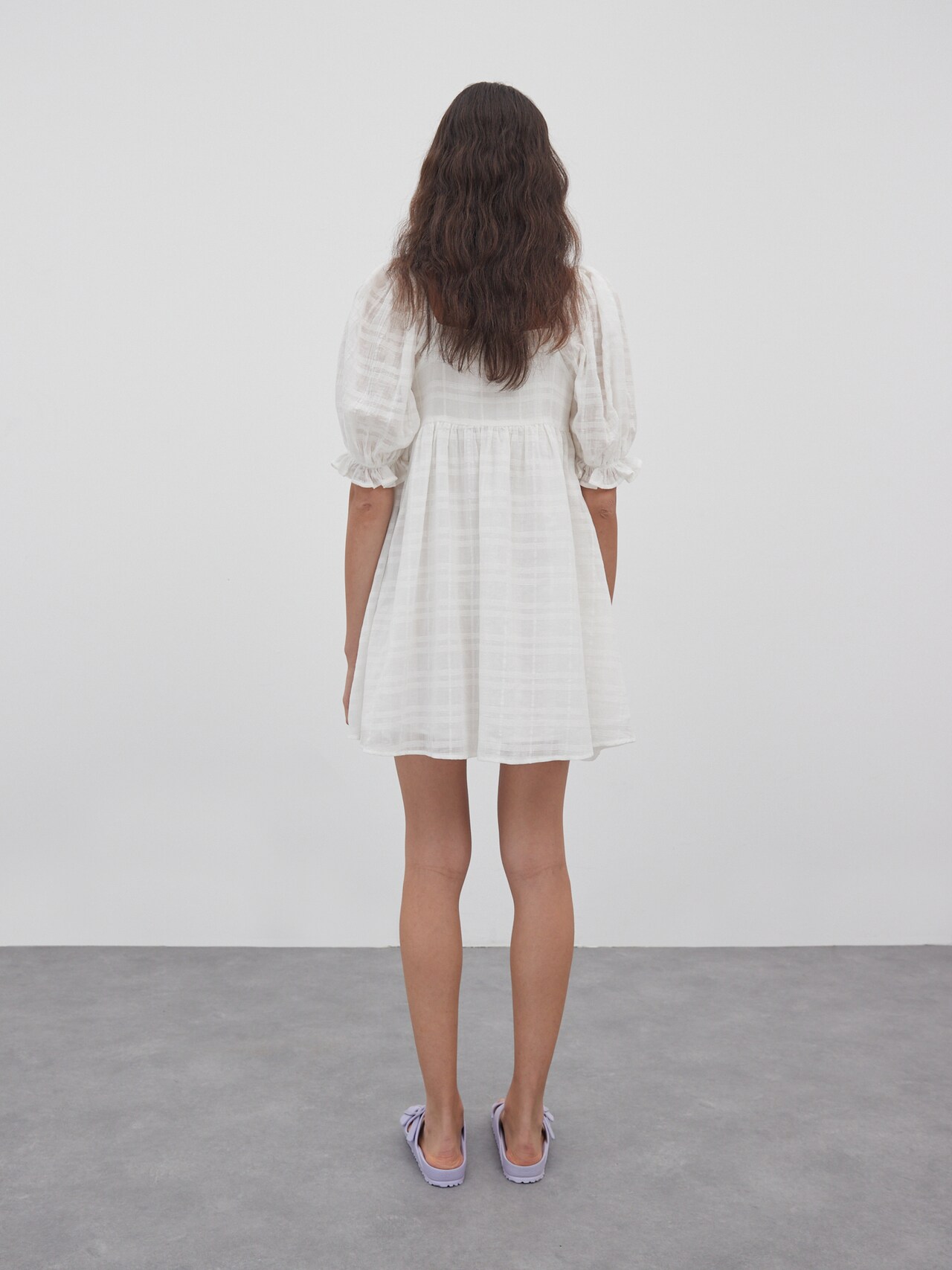 EDITED Vestido de verano 'Carla' crema