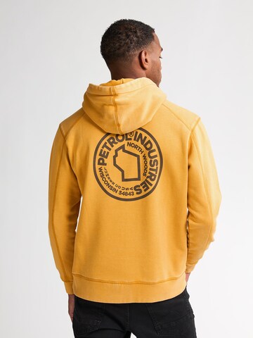 Petrol Industries Sweatshirt 'Monroe' in Oranje: voorkant