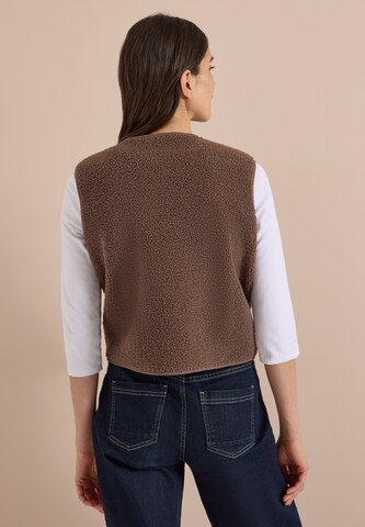 CECIL Vest in Brown