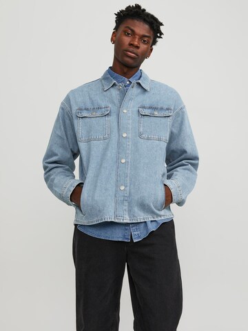 Veste mi-saison 'Chase' JACK & JONES en bleu : devant