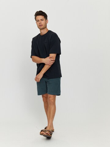 mazine Regular Shorts ' Gales ' in Blau