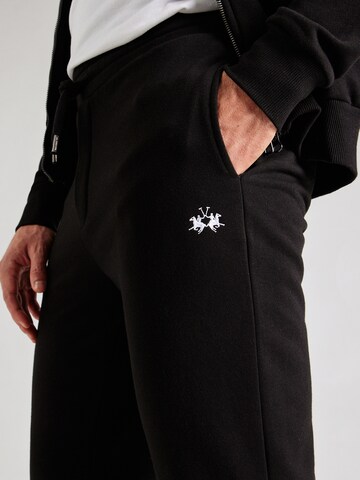 Tapered Pantaloni di La Martina in nero