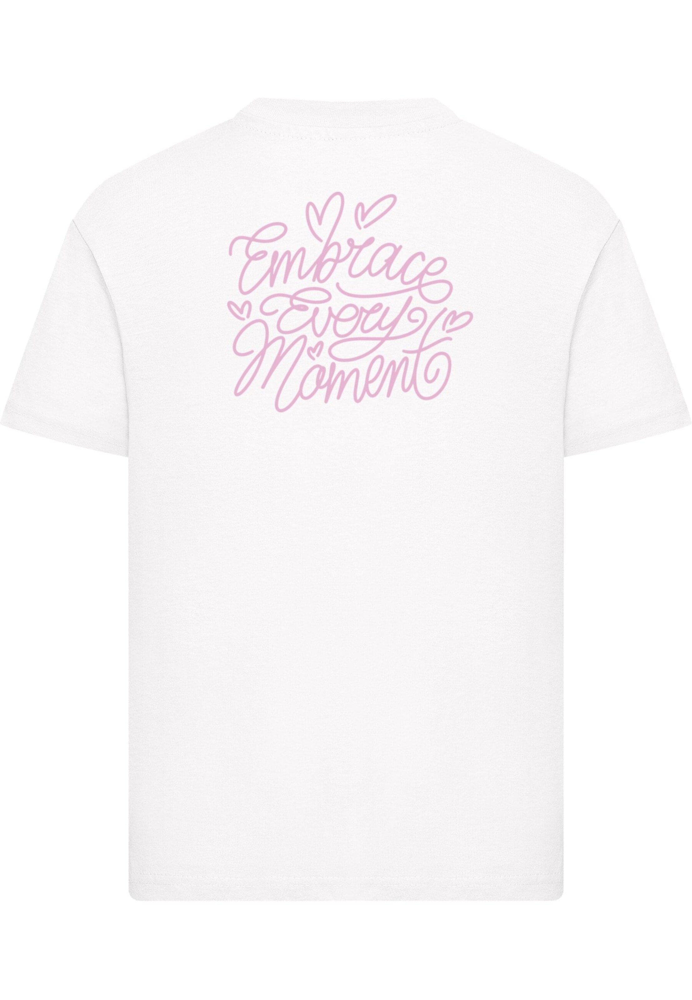Mister Tee Tričko 'Embrace Every Moment' – bílá