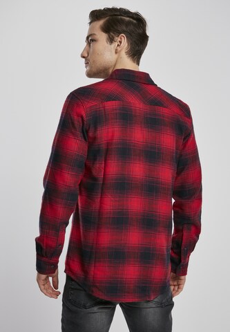 Urban Classics Regular fit Button Up Shirt in Red