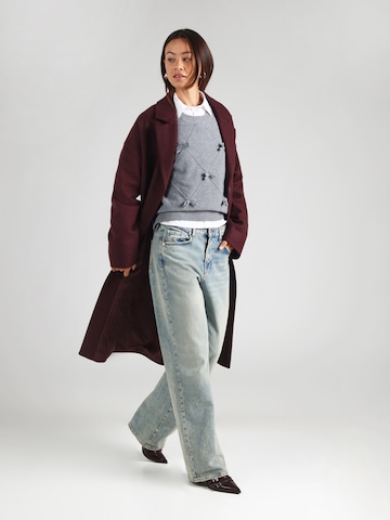 ABOUT YOU Sweater in Grey