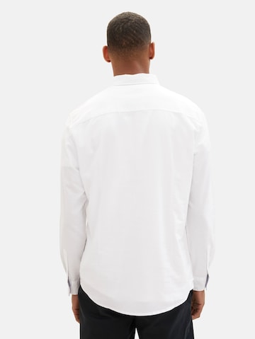 Coupe regular Chemise TOM TAILOR en blanc