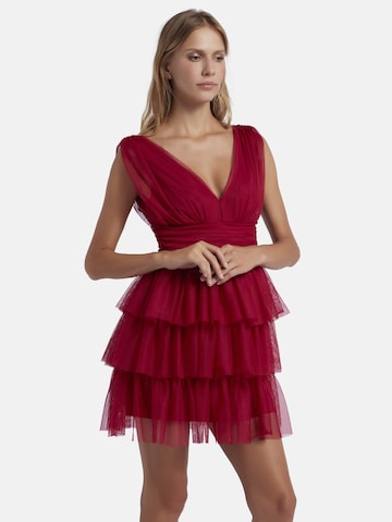 Robe de cocktail Nicowa en rouge : devant