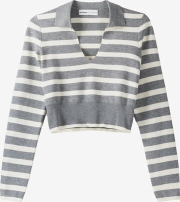 Pull-over Bershka en gris : devant