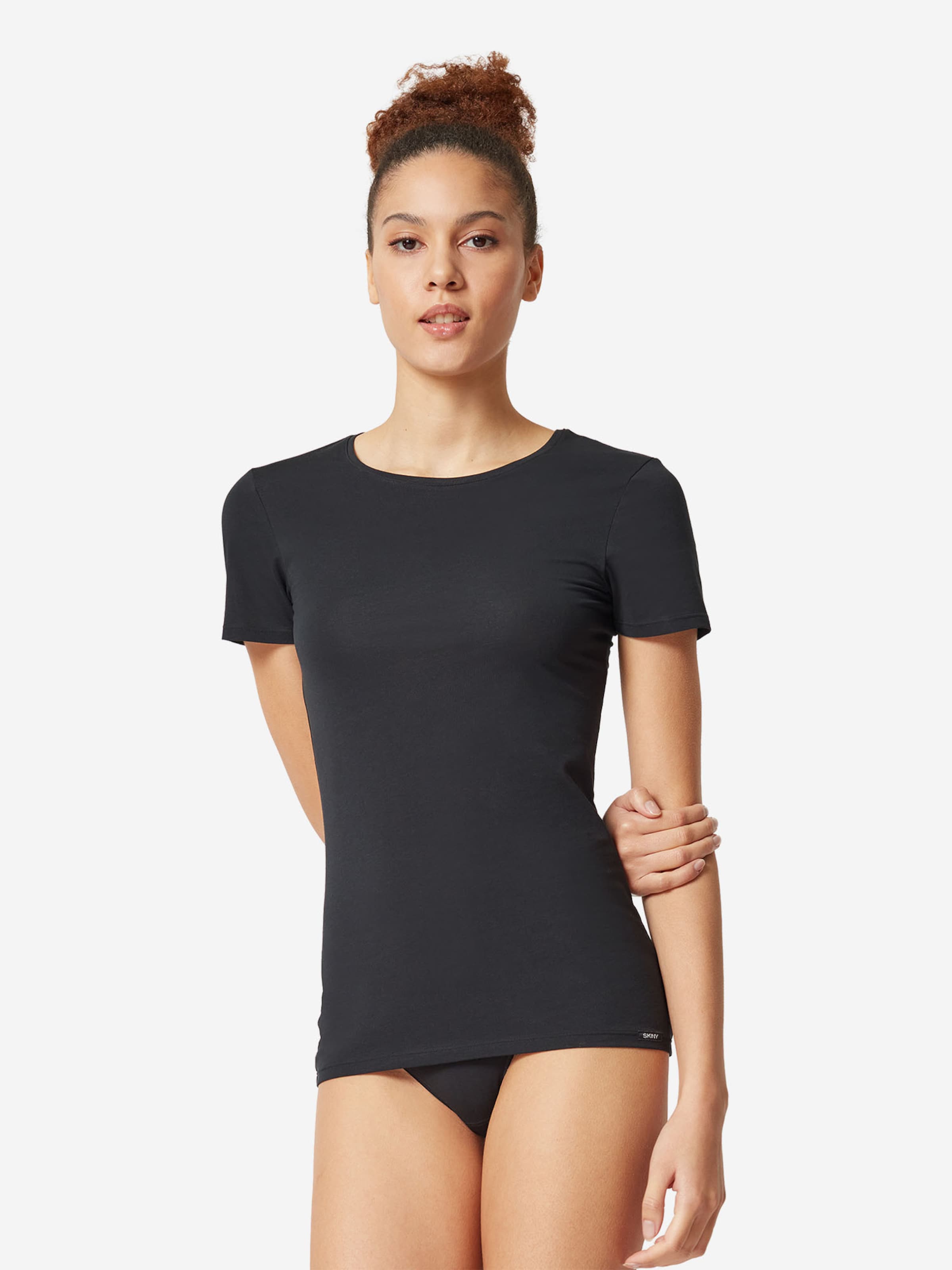 T-shirt ' Cotton Essentials ' Skiny en noir : devant