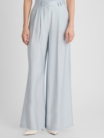 Guido Maria Kretschmer Women Wide Leg Hose 'Finja' in Blau: Vorderseite