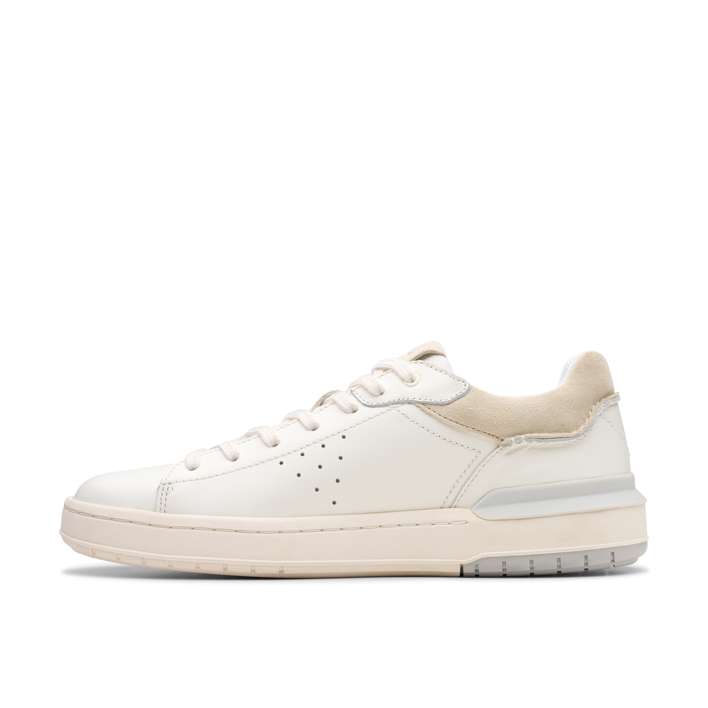 CLARKS Sneaker in Weiß: Vorderseite