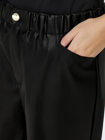 Regular Pantalon 'ZIPPI' ONLY en noir