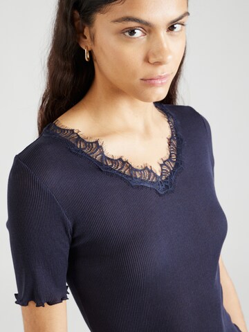 SAINT TROPEZ T-Shirt 'Maya' in Blau