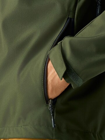 REGATTA Outdoor jacket 'Regatta Softshelljacke Arana' in Green