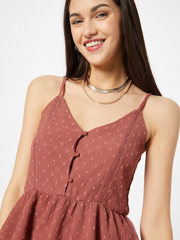 ABOUT YOU Top 'Pamela' in Brown