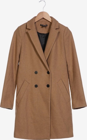 Trafaluc Jacket & Coat in XS in Beige: front