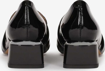 Kazar Pumps in Black