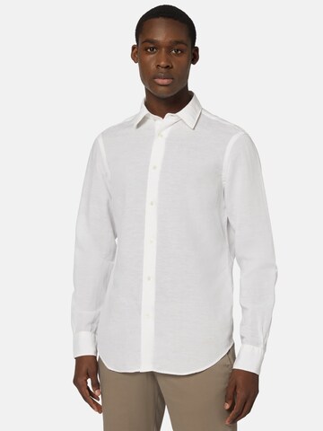 Coupe regular Chemise Boggi Milano en blanc : devant