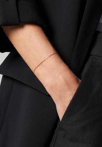 Stilnest Bracelet in Gold