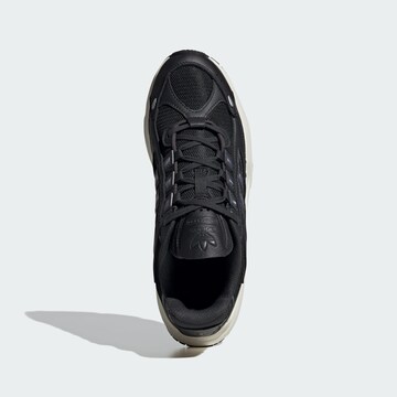 ADIDAS ORIGINALS - Sapatilhas baixas 'OZMILLEN' em preto